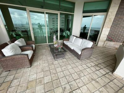 VENTA PACIFIC POINT TORRE 100 LUJOSO Picture 2 of 12