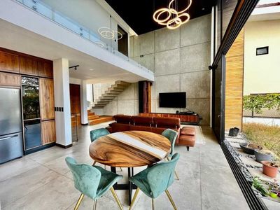 VENTA Y ALQUILER DE CASA AMUEBLADA EN CONDOMINIO FRANCOSTA