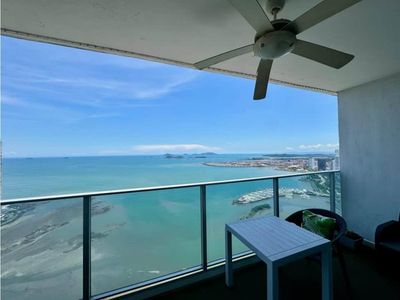 Waters on the Bay, Avenida Balboa