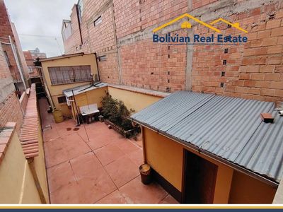 ZONA  VILLA TEJADA RECTANGULAR CIUDAD DEL ALTO, CASA EN VENTA - EXCELENTE UBICACIÓN Picture 2 of 15